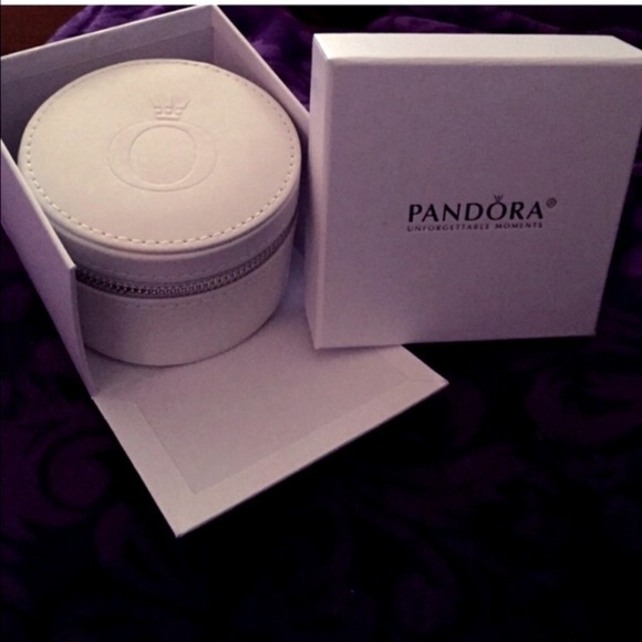 Authentic Pandora Genuine Leather Jewelry Box - Picture 1 of 4